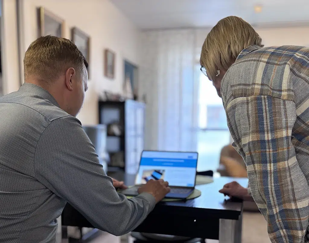 Tietokonehuolto asiakkaalla helsingissa